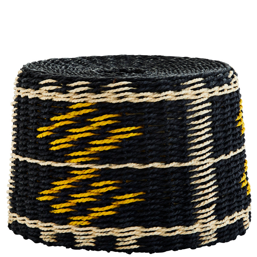 Madam Stoltz nyörivarjostin musta