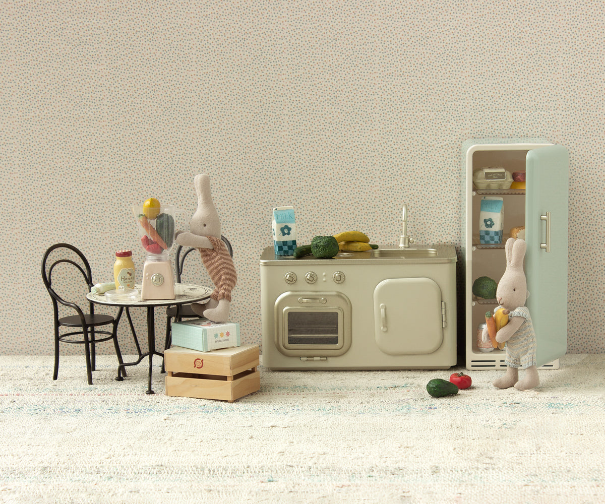 Maileg ruokailuryhmä ja 2 tuolia, miniatyyri