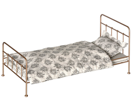 Maileg kultainen vintage iso sänky